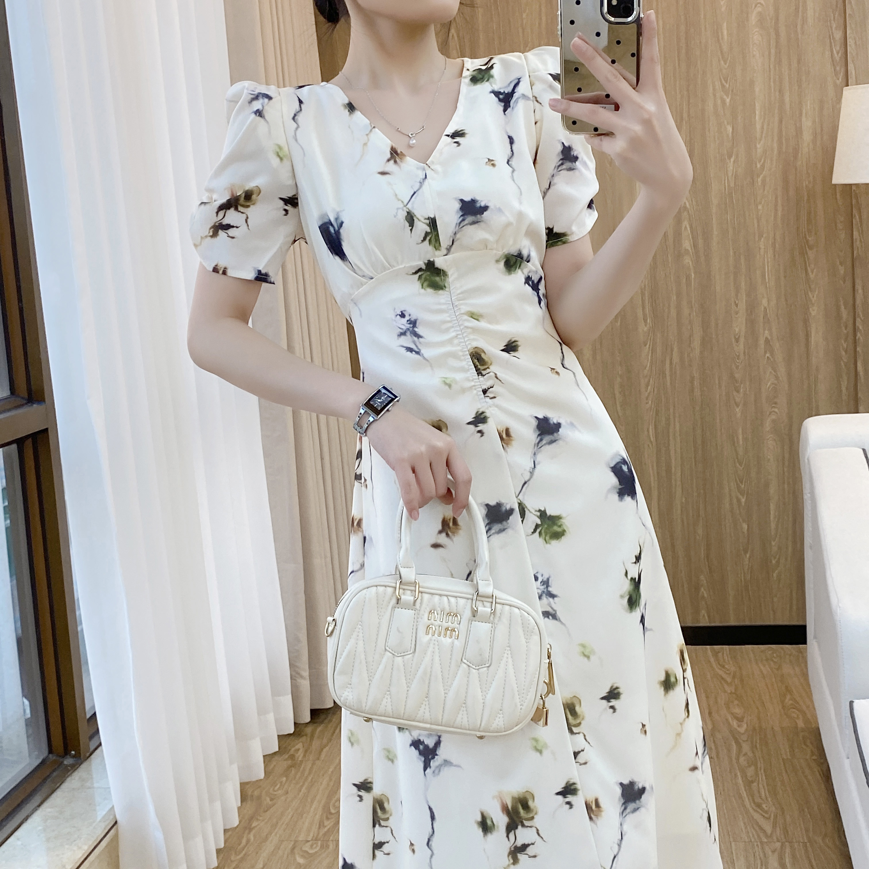 FA30652# 新款盐系轻熟连衣裙夏季女装收腰显瘦V领高端精致时尚碎花裙 服裝批發女裝批發服飾貨源