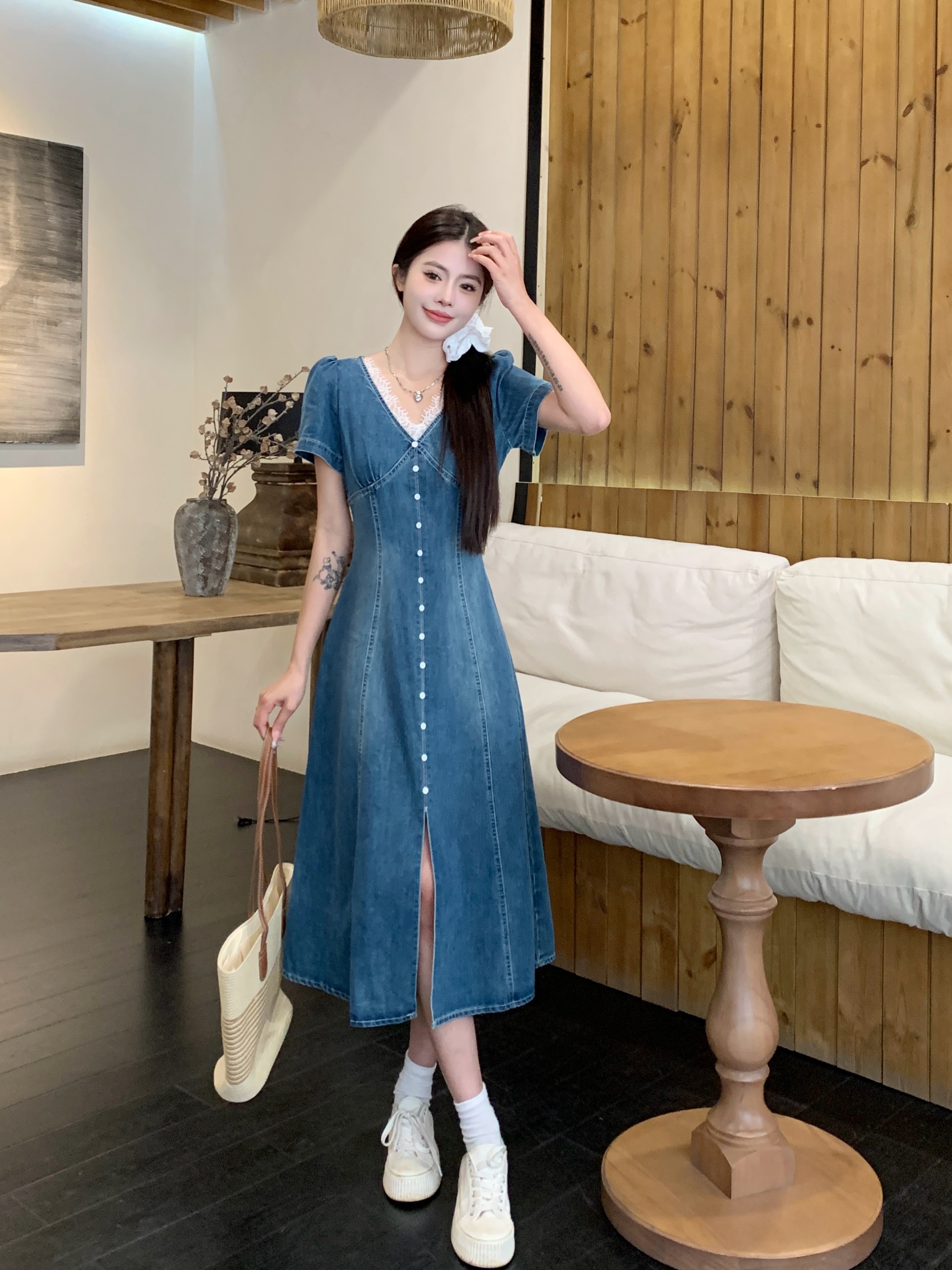 大码法式V领气质感牛仔连衣裙女夏季新款显瘦长裙子 服裝批發女裝批發服飾貨源