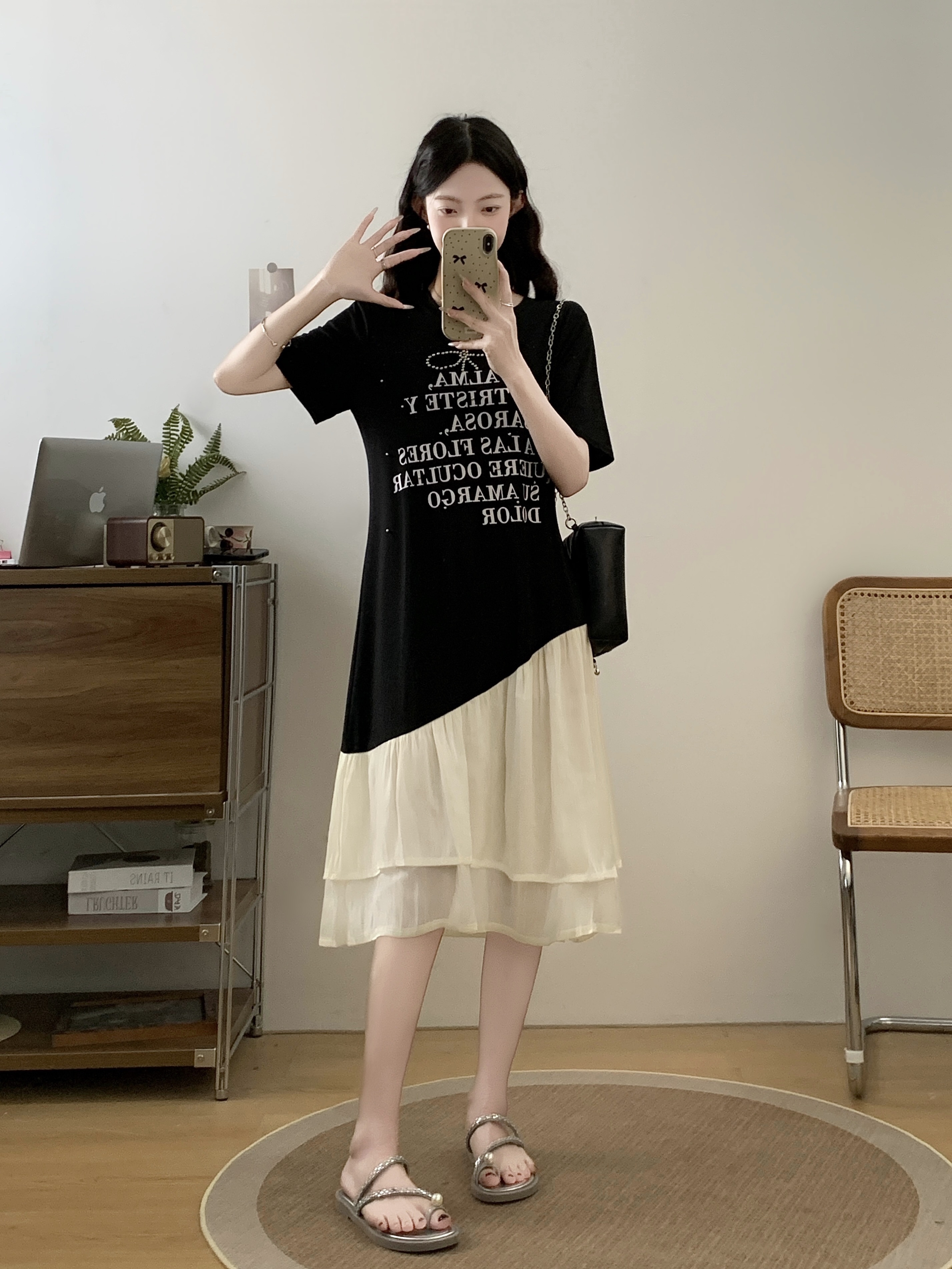 실사 빅 사이즈 여성 의류 2026 여름 새로운 지방 mm 루즈핏 슬림해 보이는 캐주얼 프린트 비즈 박기 패치워크 여성 드레스