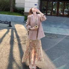 批发春季穿搭套装<b class='q'>裙</b>女大码胖mm韩系独特漂亮粉色<b class='q'>西装</b>外套碎花连衣<b class='q'>裙</b>子