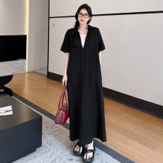 批发实拍 2026夏新款/加长款大码清冷拼接领口高级感假两件短袖<b class='q'>连衣裙</b>