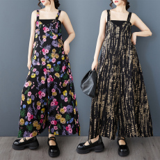 批发实拍复古碎花宽松阔腿裤吊带<b class='q'>连体裤女</b>夏季2025新款背带阔腿裤