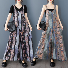 批发实拍复古碎花宽松阔腿裤吊带<b class='q'>连体裤女</b>夏季2025新款背带阔腿裤