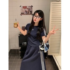 批发现货官图40支纯棉高弹后包绣花运动套装女三条杠蝴蝶结短袖中长裙