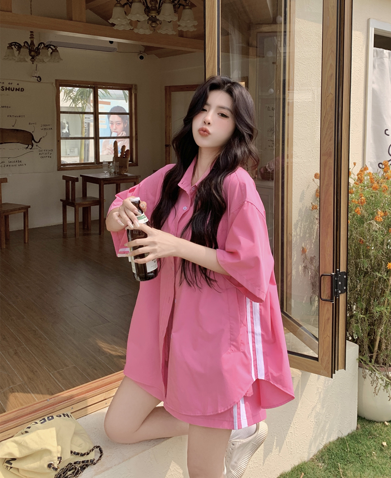 핑크색 반팔 셔츠 연령 감소 세트 여성 여름 새로운 수 있습니다. 소금 수 있습니다. 달콤한 패션 루즈핏 반바지 캐주얼 투피스 세트