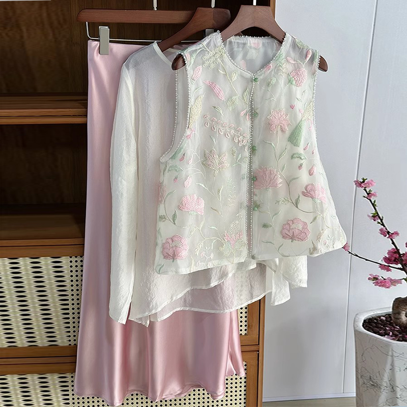 아름다움 새로운 중국어 조끼 2 피스 세트 영 여자 고급 센스 유럽 루트 무거운 작업 원사 자수 조끼 착용 국가 바람