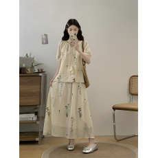 批发实拍新款<b class='q'>大码</b> 2025国风古韵立体绣花百搭小衫松紧腰半裙套装