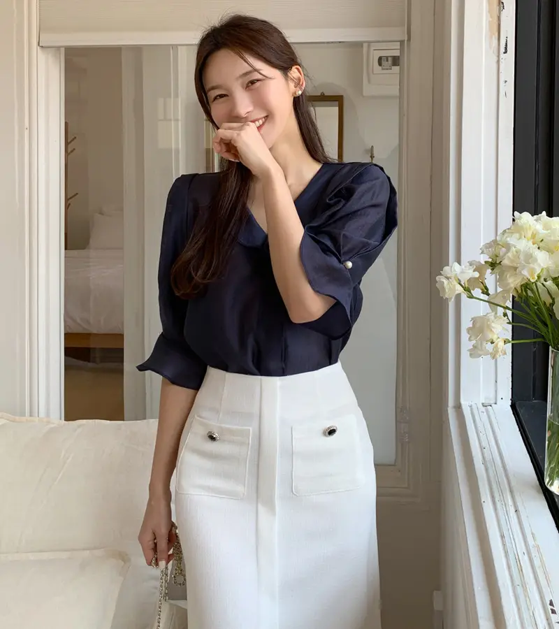 여성용 V넥 러플 프릴 블라우스 상세 이미지 10
