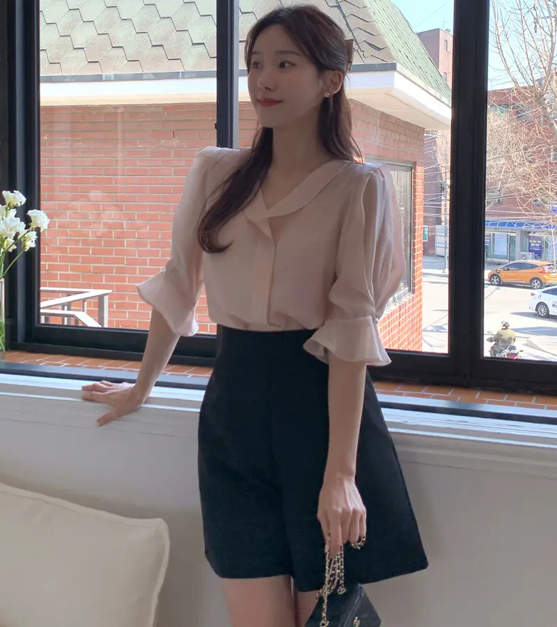 여성용 V넥 러플 프릴 블라우스 상세 이미지 22