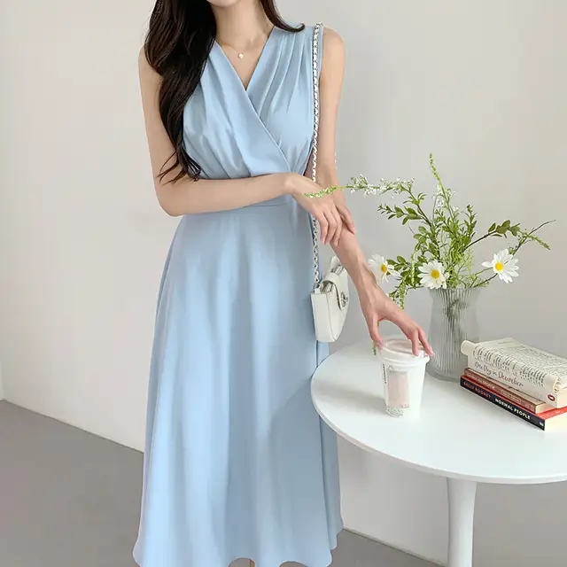 프렌치 스타일 V넥 주름 디테일 민소매 원피스 상세 이미지 1