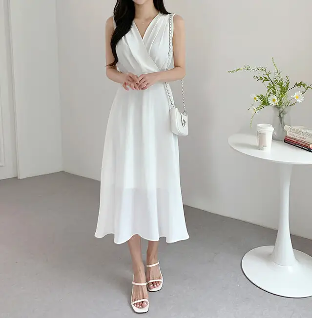 프렌치 스타일 V넥 주름 디테일 민소매 원피스 상세 이미지 11