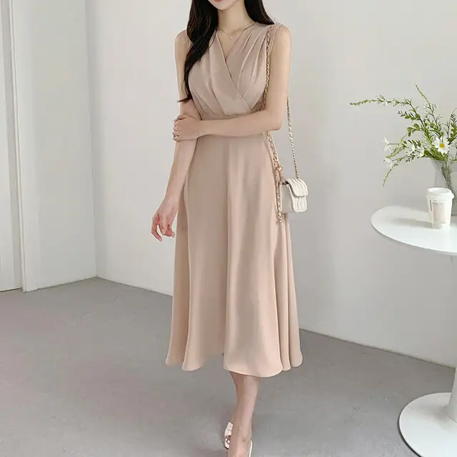 프렌치 스타일 V넥 주름 디테일 민소매 원피스 상세 이미지 24