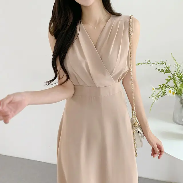 프렌치 스타일 V넥 주름 디테일 민소매 원피스 상세 이미지 26