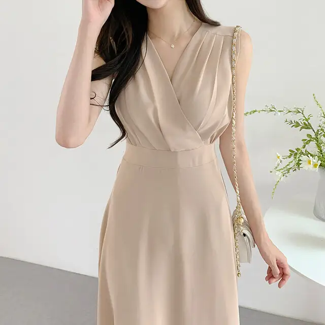 프렌치 스타일 V넥 주름 디테일 민소매 원피스 상세 이미지 27