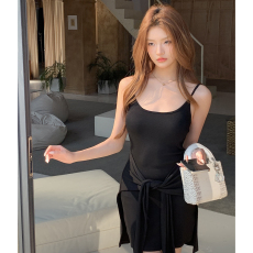 批发实拍2026春夏新款元气设计感带胸垫系腰假两件<b class='q'>连衣裙</b>吊带裙女短裙