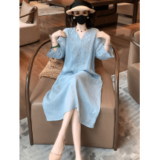 批发文艺风高级重工刺绣V领<b class='q'>连衣裙</b>女2026夏季宽松显瘦遮肉长裙两件套