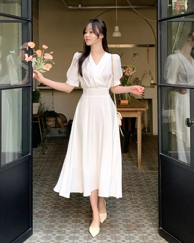 프렌치 스타일 V넥 퍼프소매 원피스 상세 이미지 1