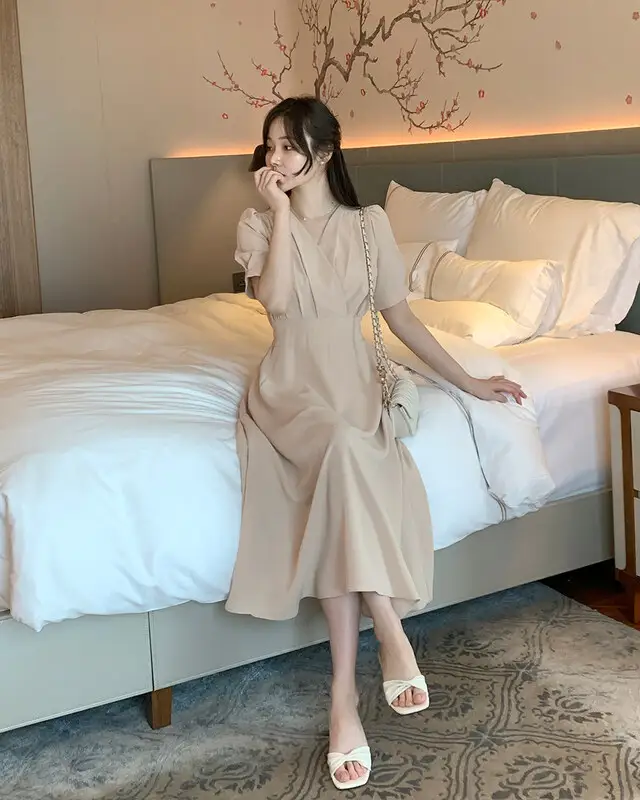 프렌치 스타일 V넥 퍼프소매 원피스 상세 이미지 33
