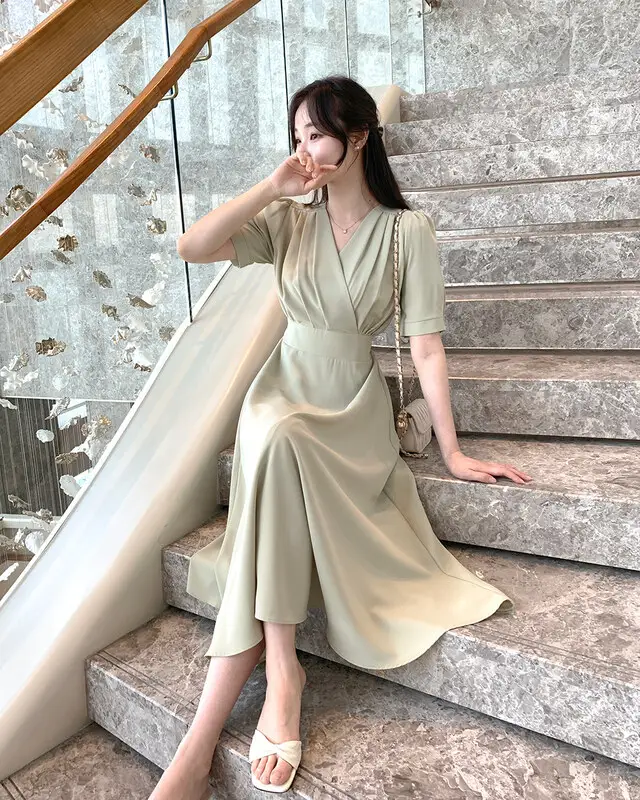 프렌치 스타일 V넥 퍼프소매 원피스 상세 이미지 53
