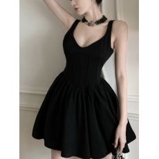 批发夏季法式复古鱼骨束腰高级感V领小<b class='q'>礼服</b>女小个子连衣裙黑色赫本风