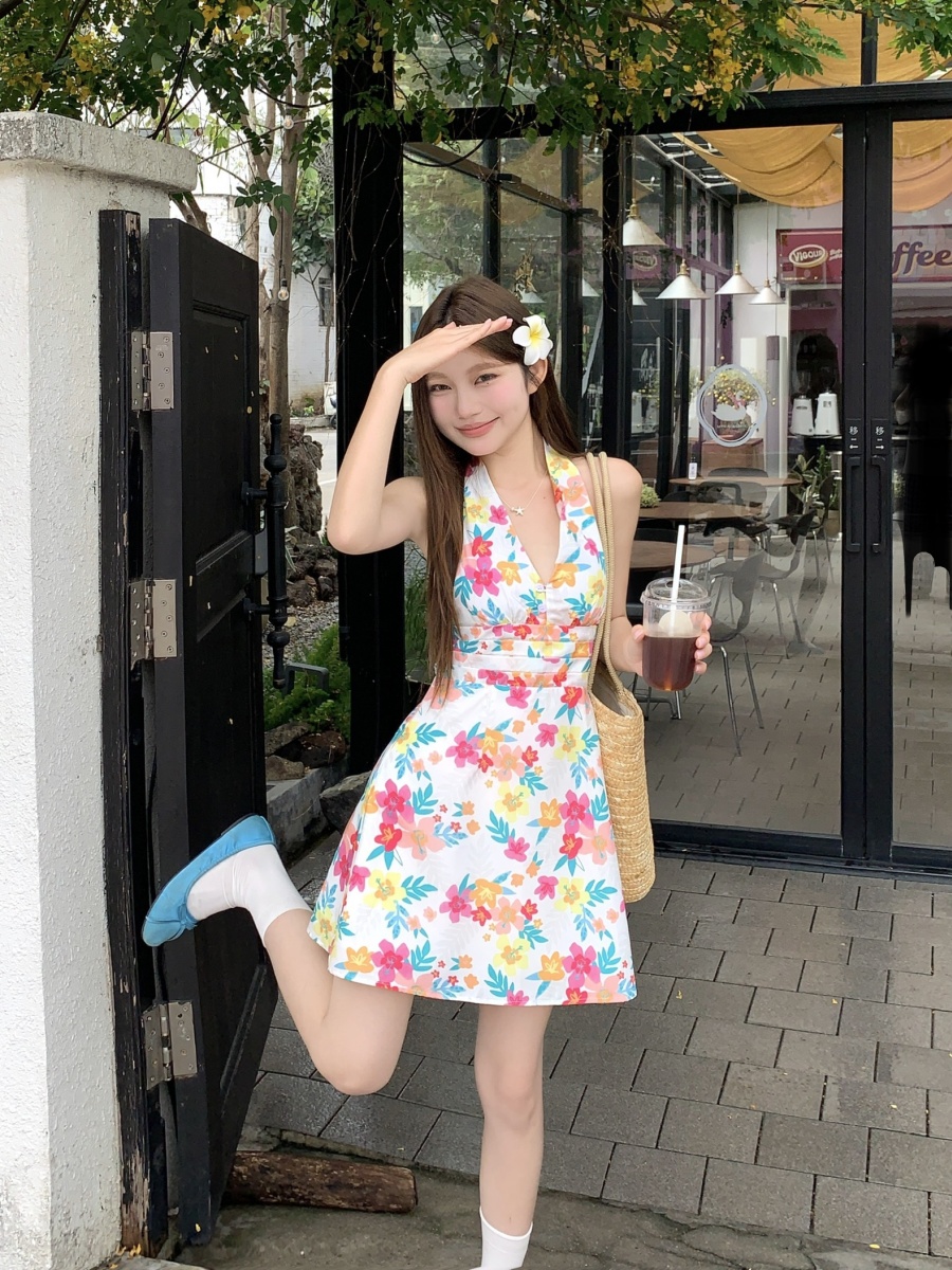 실사 도파민 색상 꽃무늬 V넥 행침 목 드레스 여름 휴가 바람 허리 수축 슬림해 보이는 미니 스커트