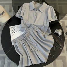 批发灰色<b class='q'>休闲</b>运动短袖套装女夏季时尚网红炸街俏皮活泼阔腿<b class='q'>短裤</b>两件套