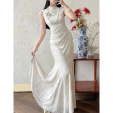 批发新中式轻<b class='q'>婚纱</b>白色复古订婚旗袍年轻款小众高端<b class='q'>新娘</b>出阁迎宾礼服裙