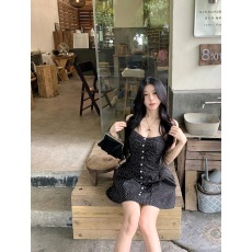 实拍实价  新款法式黑白波点褶皱拼接设计A字收腰显瘦吊带连衣裙