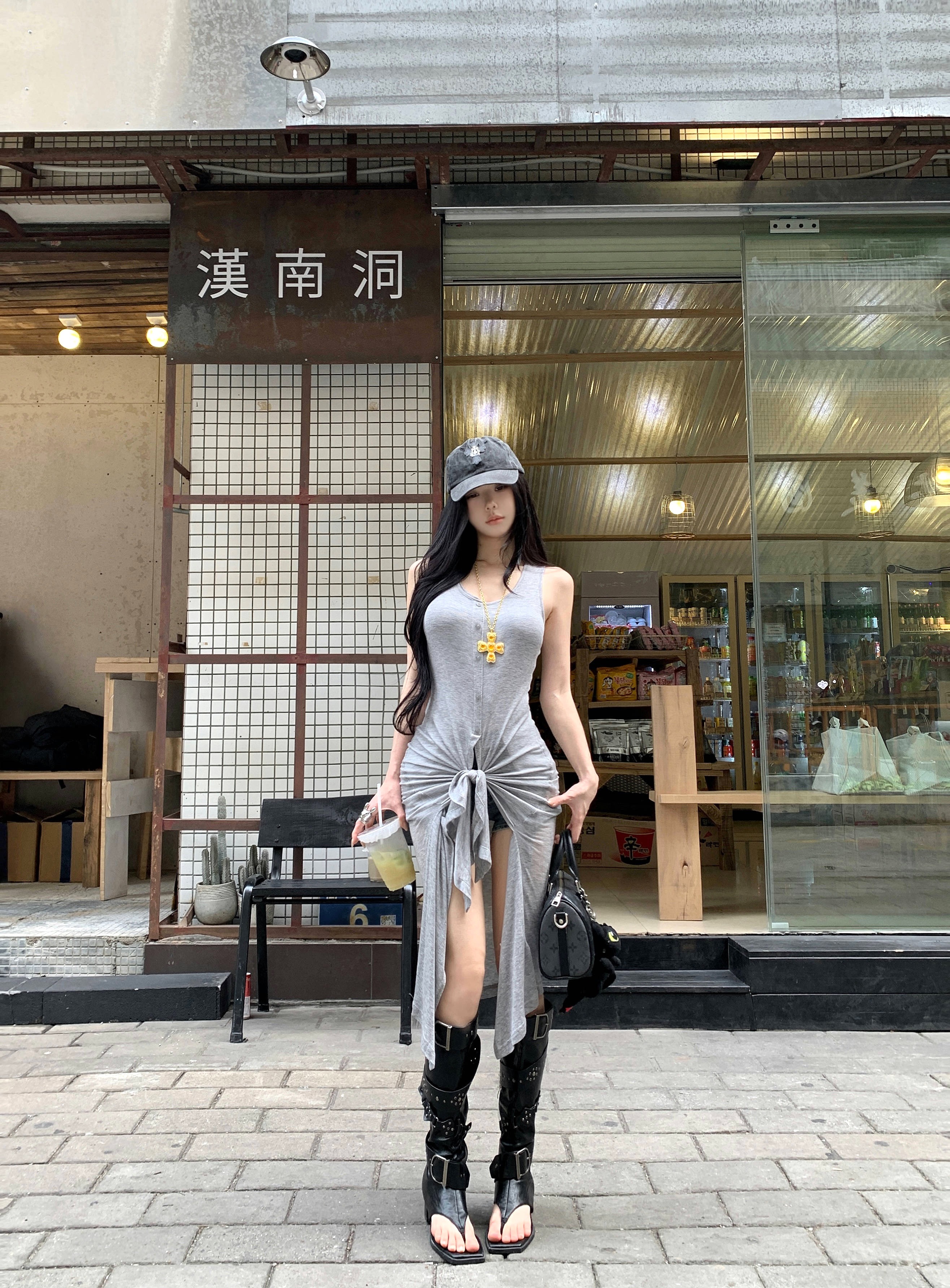 실사 정가 여름 단추 신제품 작은 대중 페이크 레이어드 맨위 패션 디자인 센스 핫걸 민소매 조끼 여성