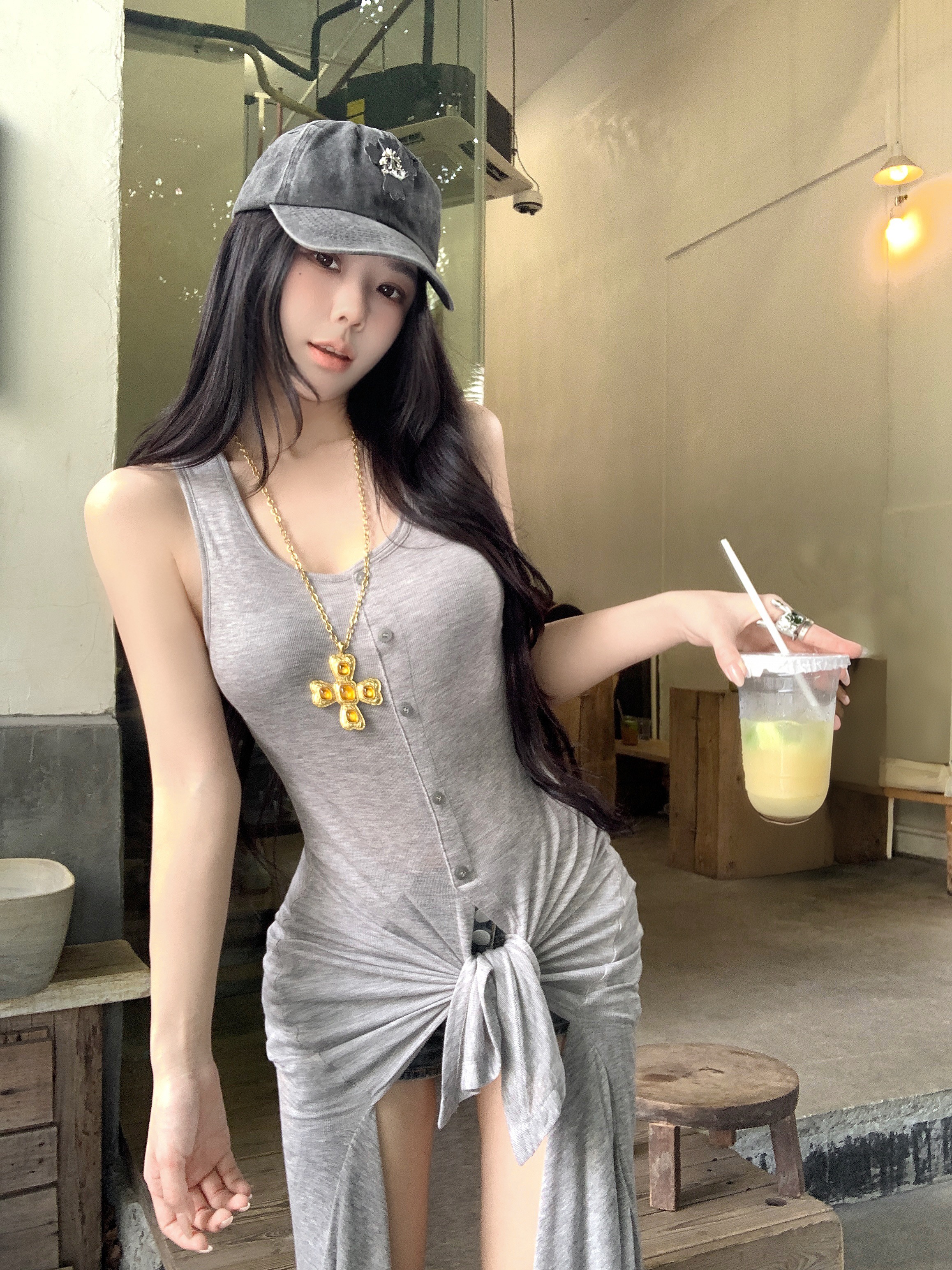 실사 정가 여름 단추 신제품 작은 대중 페이크 레이어드 맨위 패션 디자인 센스 핫걸 민소매 조끼 여성