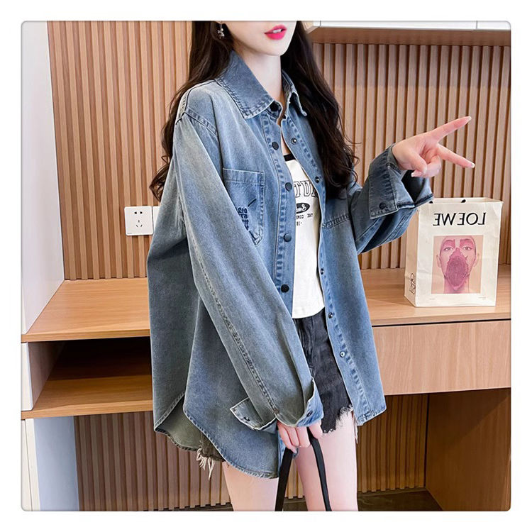 아메리칸 레트로 항구 바람 데님 셔츠 2026 년 봄 새로운 디자인 센스 다용도 외출용 외국 가스 연령 감소 맨위