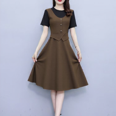 批发短袖假两件中长裙<b class='q'>夏季</b>新款遮肚显瘦气质时尚洋气<b class='q'>妈妈装</b>网红爆款女