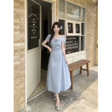 批发实拍2025夏季洋气法式气质<b class='q'>蝴蝶结</b>方领高级感收腰显瘦大码<b class='q'>连衣裙</b>