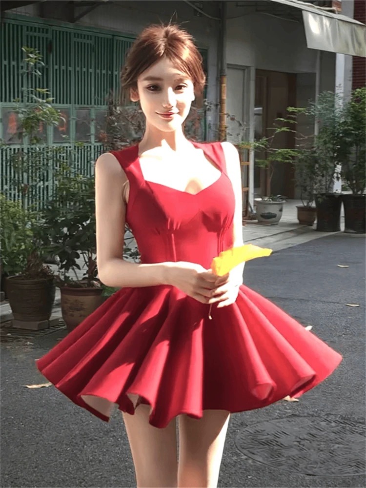 프랑스식 순수한 욕망 바람 빨간색 외국 가스 여성 드레스 2025 여름 새로운 민소매 미니 스커트 Chic 슈퍼 잘 생긴 치마