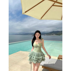 批发For Fay冰糖薄荷/<b class='q'>透明</b><b class='q'>肩带</b>抹胸收腰连衣裙女带胸垫花朵胸针蛋糕裙