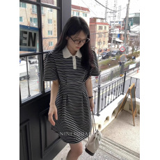 批发韩国 俏皮减龄显瘦学院风条纹收腰<b class='q'>翻领</b><b class='q'>连衣裙</b>