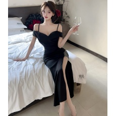 批发法式高级感吊带连衣裙女春夏新款性感修身显瘦开叉<b class='q'>鱼尾</b>长裙