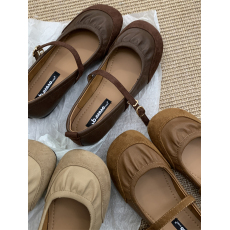 批发仙女风褶皱单鞋一字扣带浅口平底瓢鞋女奶奶鞋拼色圆头软皮工作鞋