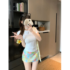批发实拍实价 白色短袖上衣夏季彩色油画感<b class='q'>半身裙</b>A字短款碎花裙套装