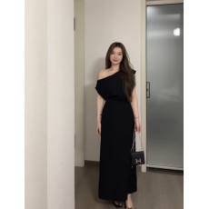 批发大码～魅力加持 黑色无袖气质<b class='q'>连衣裙</b>女垂感一字肩温柔长裙