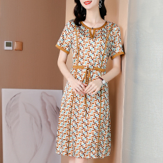 批发<b class='q'>专柜</b><b class='q'>正品</b>爆款真丝连衣裙女夏季2025新款时尚缎面桑蚕丝气质长裙子