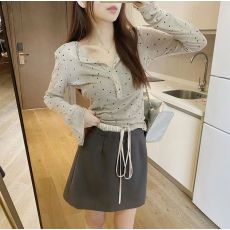 批发复古波点单排扣长袖T恤女夏季薄款微透别致防晒罩衫宽松休闲上衣