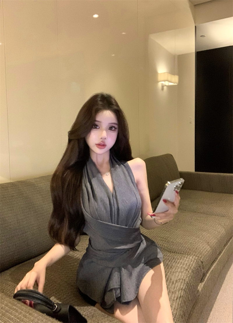 실사 정가 프랑스식 V넥 민소매 기본 셔츠 여성 디자인 센스 작은 대중 몸매 가꾸기 허리 수축 슬림해 보이는 다용도 맨위