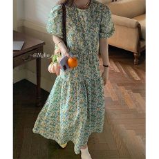 批发绿色泡泡袖碎花<b class='q'>连衣裙</b>女夏季新款小清新气质洋气小众设计感长裙子