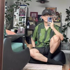 批发网图 夏威夷条纹短袖衬衫男夏日绿茵球场绣花休闲宽松沙滩衬衣