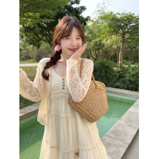 批发法式温柔风米白色<b class='q'>吊带</b>裙女气质女神范高腰超好看<b class='q'>蕾丝</b>开衫套装长裙