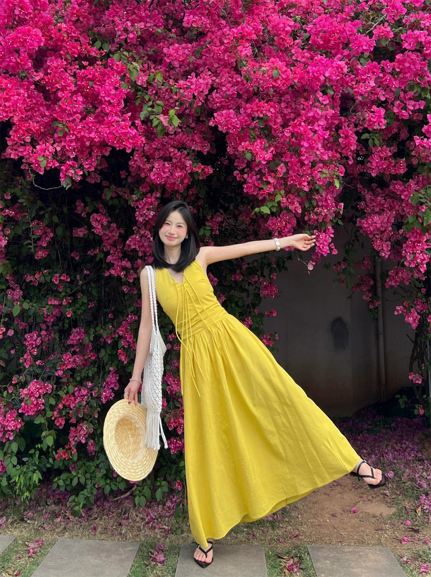 FA24335# 度假风小众设计感挂脖系带无袖背心连衣裙 服裝批發女裝批發服飾貨源