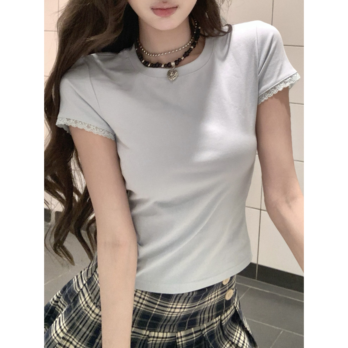 실사 정가 여름 한국 스타일 순수한 욕망 달콤함 라운드 넥 레이스 소매 측면 몸매 가꾸기 슬림해 보이는 긍정적 인 어깨 반팔 티셔츠 맨위