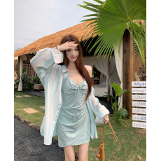 批发微胖显瘦收腰褶皱系带清水蓝<b class='q'>吊带</b>连衣裙镂空<b class='q'>蕾丝</b>拼接条纹衬衫套装