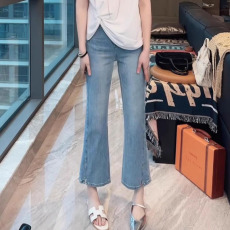 批发2026夏季新款微喇<b class='q'>裤</b>女<b class='q'>大码</b>梨型身材开叉显瘦弹力八九分喇叭牛仔<b class='q'>裤</b>